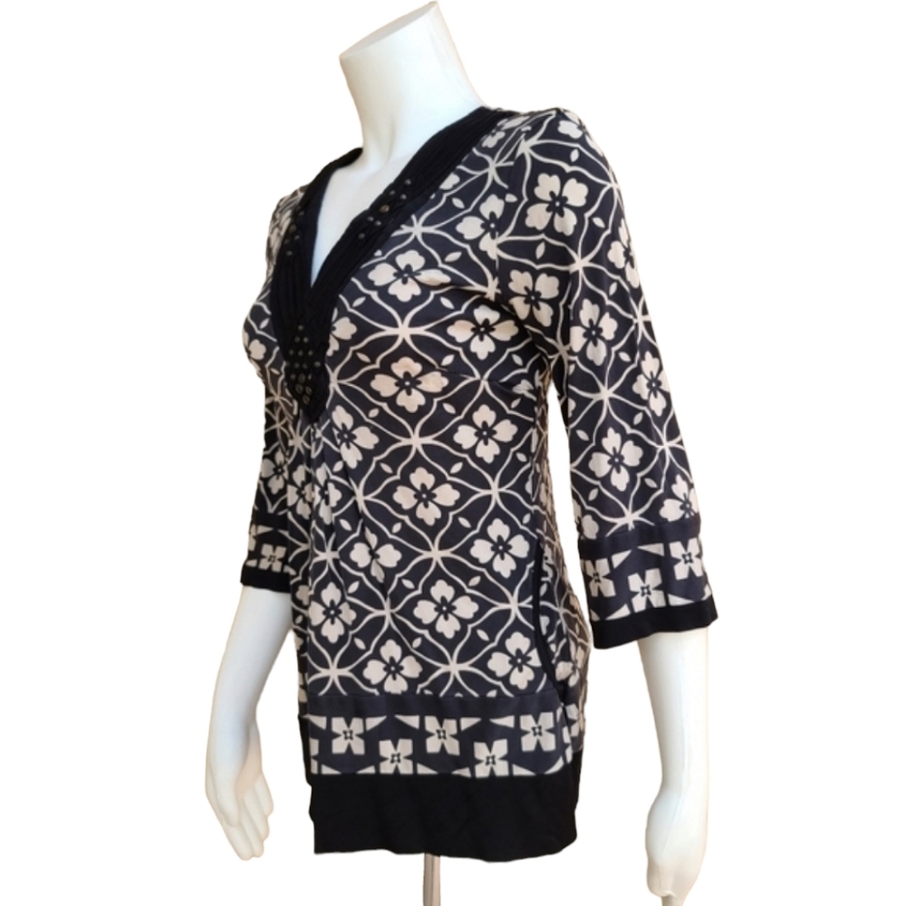 HALE BOB Studded Silk Blouse S Monogram 3/4 Sleeve No Wrinkle Travel Top - Picture 4 of 16